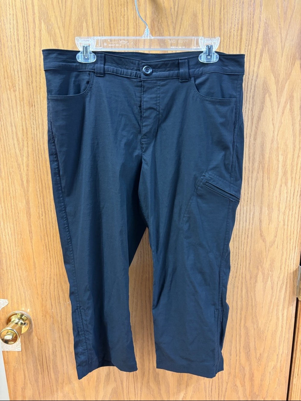 Eddie Bauer Black Cargo Cropped Pants